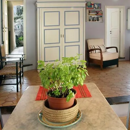 Vico Muccio. Luminosa Casa D'epoca